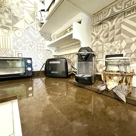 Imperial Near The Sea - Private Parking Appartement