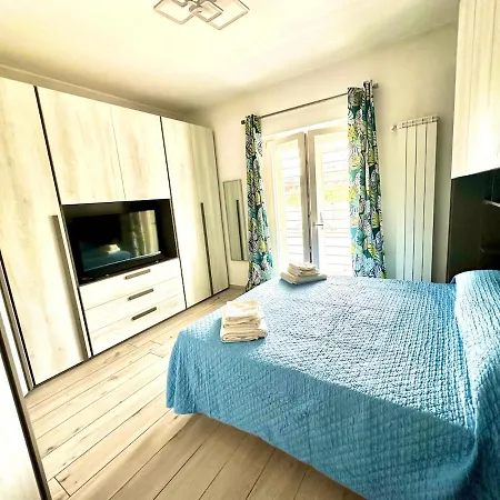 Imperial Near The Sea - Private Parking * Fiumicino
