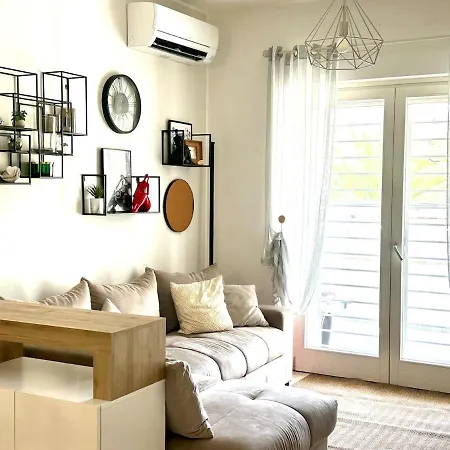 Imperial Near The Sea - Private Parking Appartement *
